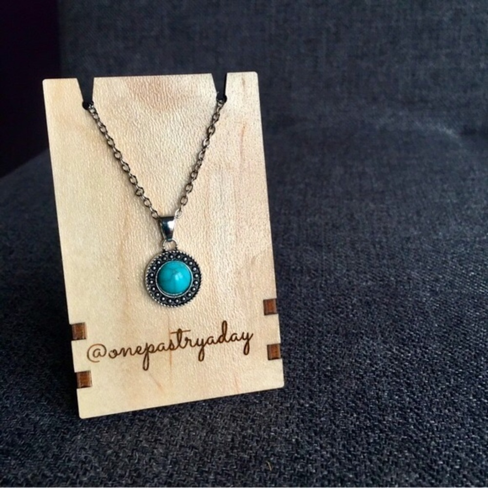 Bohemian Turquoise and Silver Pendant Necklace, ~14+ inches (CIRCLE)